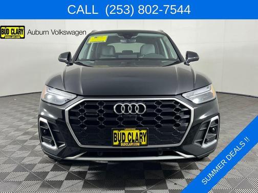 Mythos Black Metallic 2023 Audi Q5 45 S line quattro Premium