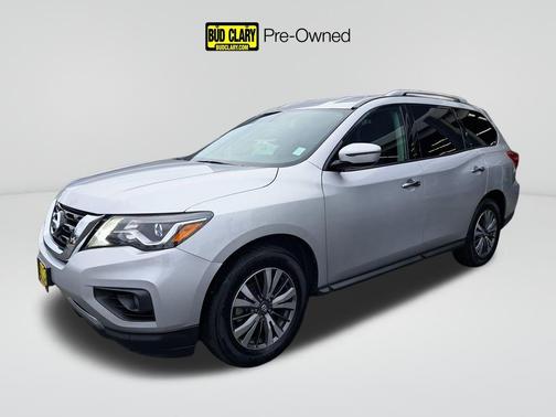 2017 Nissan Pathfinder SV