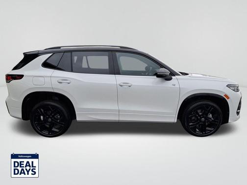 2025 Volkswagen Tiguan 2.0T SE R-Line Black