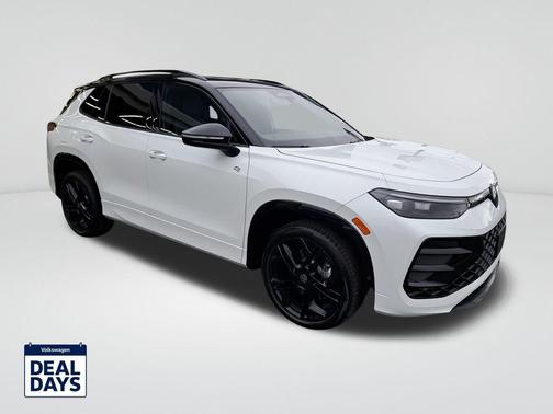 2025 Volkswagen Tiguan 2.0T SE R-Line Black