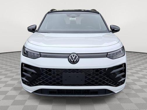 2025 Volkswagen Tiguan 2.0T SE R-Line Black