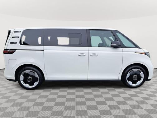 2025 Volkswagen ID. Buzz Pro S