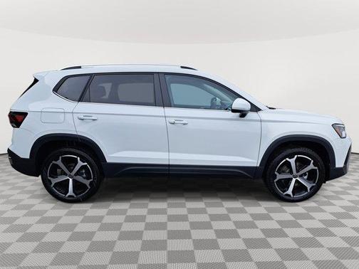 2025 Volkswagen Taos 1.5T SEL
