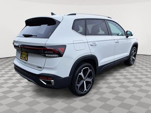 2025 Volkswagen Taos 1.5T SEL