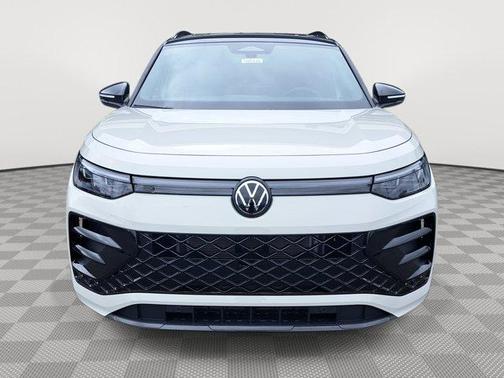 2025 Volkswagen Tiguan 2.0T SE R-Line Black