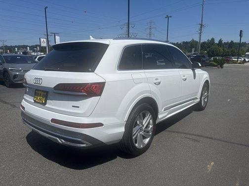 2020 Audi Q7 45 Premium