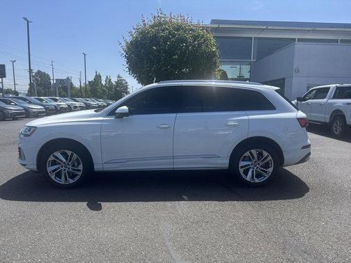 2020 Audi Q7 45 Premium