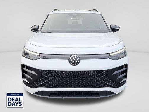 2025 Volkswagen Tiguan 2.0T SE R-Line Black