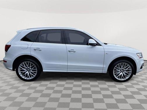 2017 Audi Q5 2.0T Premium Plus