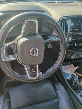 2021 Volvo XC40 T5 R-Design