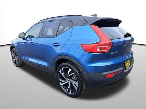 2021 Volvo XC40 T5 R-Design