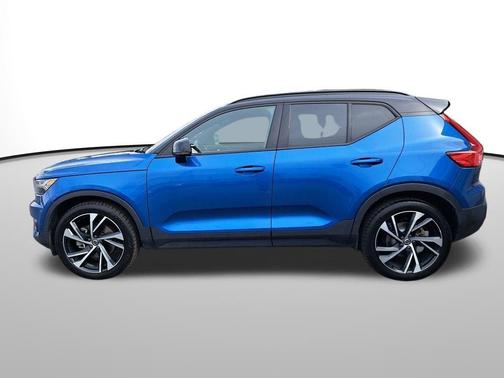 2021 Volvo XC40 T5 R-Design