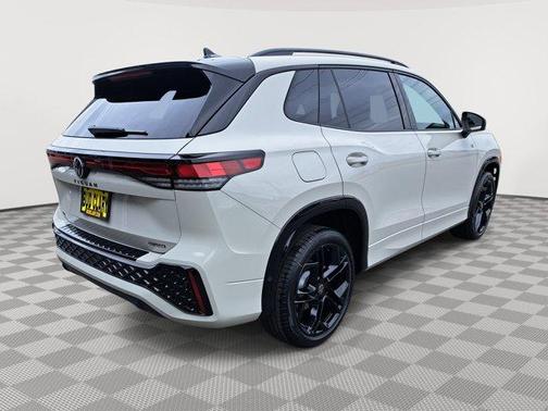 2025 Volkswagen Tiguan 2.0T SE R-Line Black
