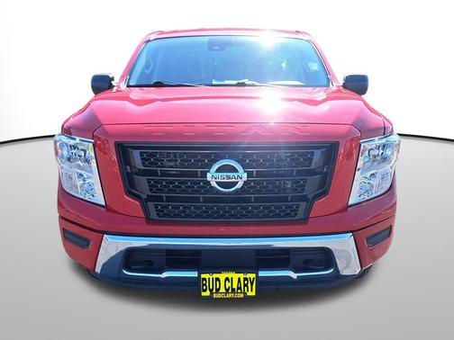 2022 Nissan Titan SV