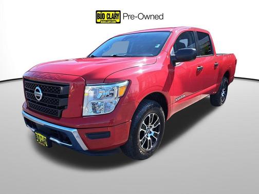 2022 Nissan Titan SV