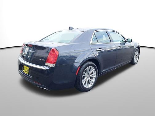 2016 Chrysler 300C Base