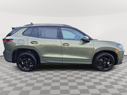 2025 Volkswagen Tiguan 2.0T SE R-Line Black