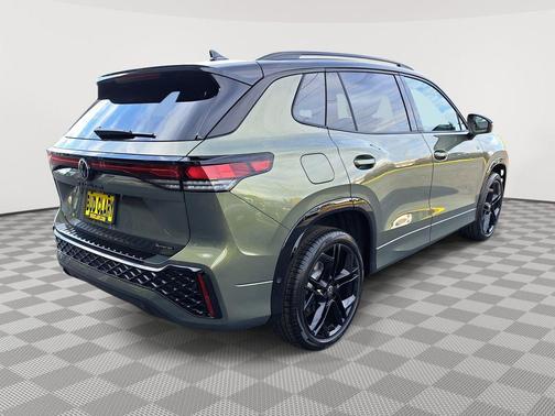 2025 Volkswagen Tiguan 2.0T SE R-Line Black