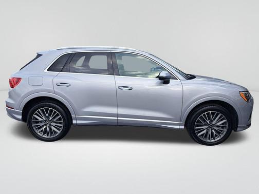 2021 Audi Q3 40 Premium