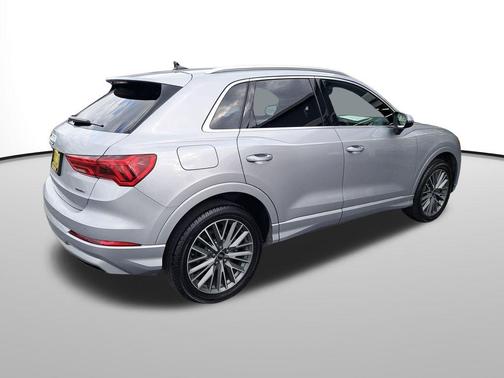 2021 Audi Q3 40 Premium