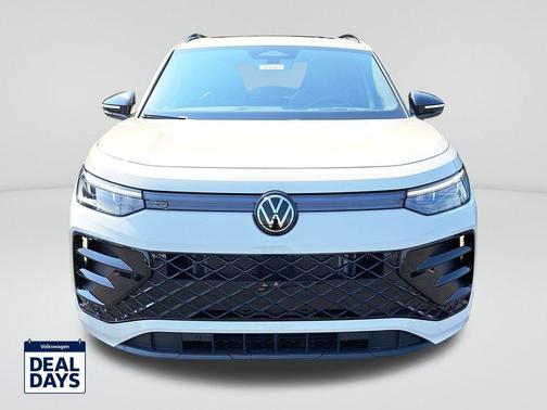 2025 Volkswagen Tiguan 2.0T SE R-Line Black