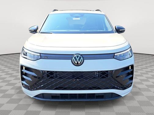 2025 Volkswagen Tiguan 2.0T SE R-Line Black