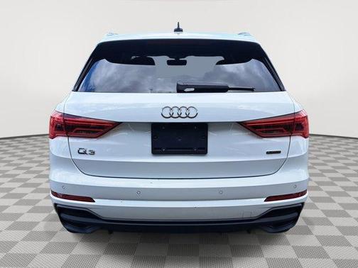 2024 Audi Q3 45 S line Premium