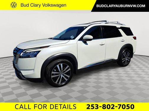 2023 Nissan Pathfinder Platinum