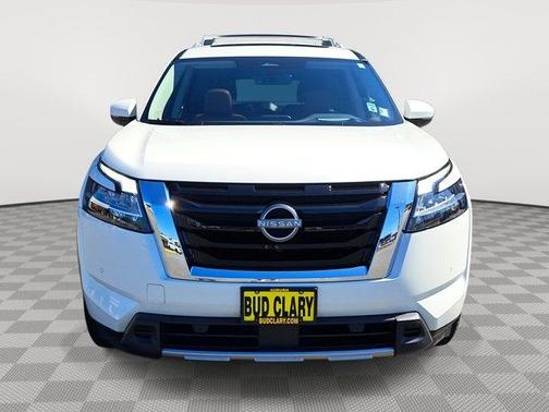 2023 Nissan Pathfinder Platinum
