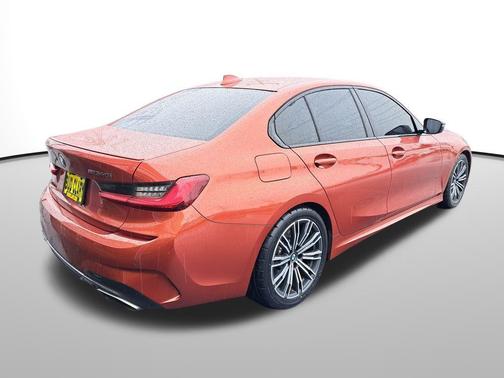 Sunset Orange Metallic 2021 BMW M340 i