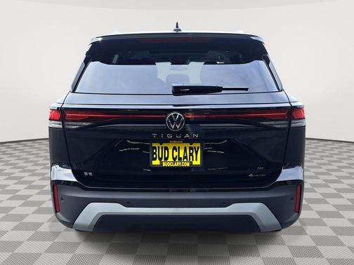 2025 Volkswagen Tiguan 2.0T SE