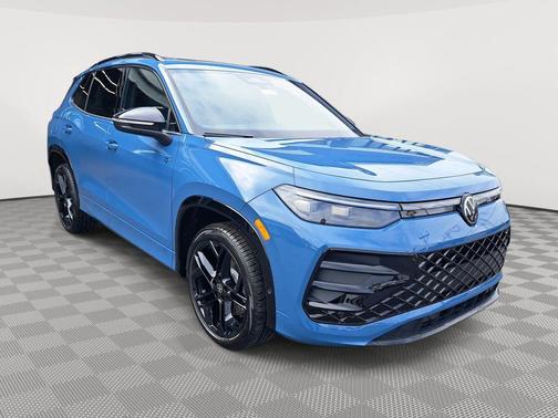 2025 Volkswagen Tiguan 2.0T SE R-Line Black