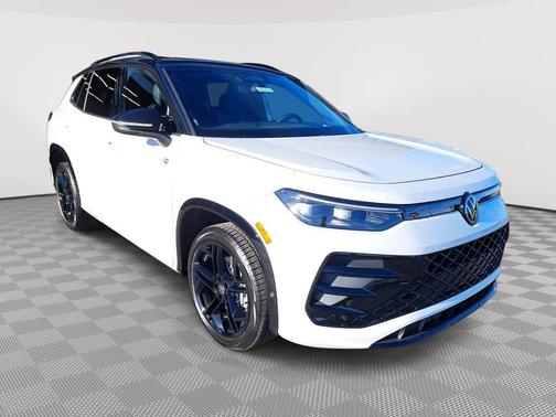 2025 Volkswagen Tiguan 2.0T SE R-Line Black