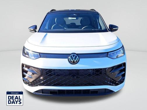 2025 Volkswagen Tiguan 2.0T SE R-Line Black