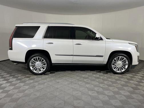 2016 Cadillac Escalade Platinum