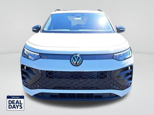 2025 Volkswagen Tiguan 2.0T SE R-Line Black