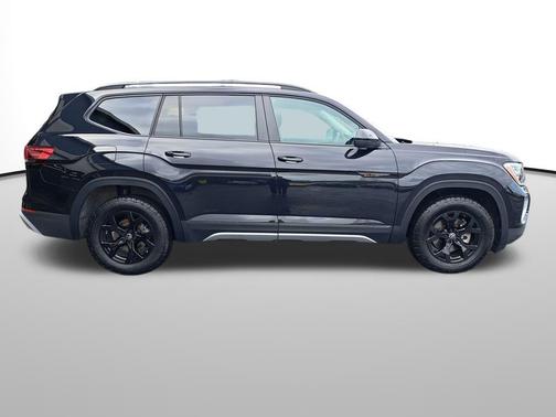 2024 Volkswagen Atlas 2.0T Peak Edition SE w/Technology