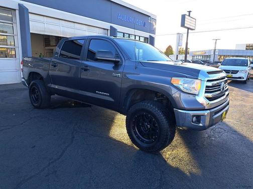 2017 Toyota Tundra SR5