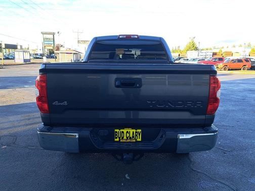 2017 Toyota Tundra SR5