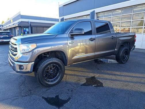 2017 Toyota Tundra SR5