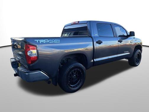 2017 Toyota Tundra SR5