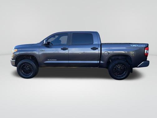 2017 Toyota Tundra SR5