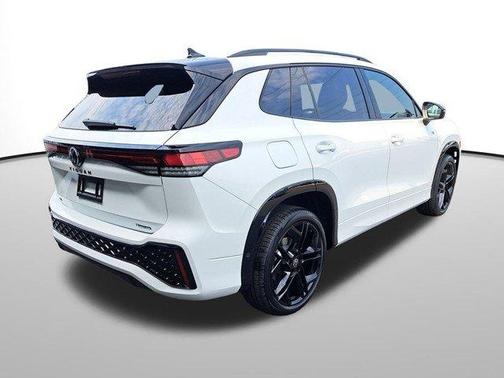 2025 Volkswagen Tiguan 2.0T SE R-Line Black