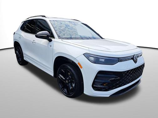 2025 Volkswagen Tiguan 2.0T SE R-Line Black