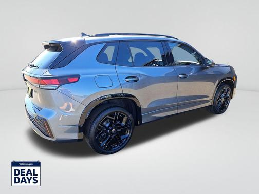 2025 Volkswagen Tiguan 2.0T SE R-Line Black