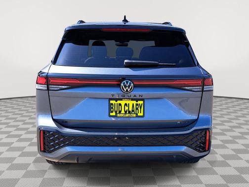 2025 Volkswagen Tiguan 2.0T SE R-Line Black