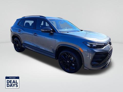 2025 Volkswagen Tiguan 2.0T SE R-Line Black