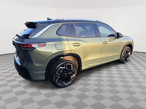 2025 Volkswagen Tiguan 2.0T SEL R-Line