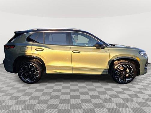2025 Volkswagen Tiguan 2.0T SEL R-Line