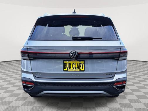 2025 Volkswagen Taos 1.5T SEL